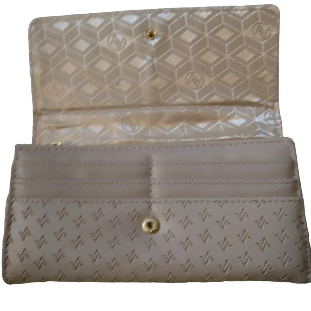 Adrienne Vittadini Women's Beige Snap Closure Logo Classic Wallet